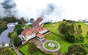 Le Montfort Resort